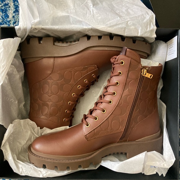 NWT COACH SADDLE SIGNATURE CITYSOLE BOOTS